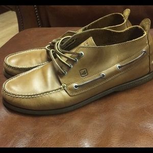 Men’s Sperry Topsider mid leather boat shoe